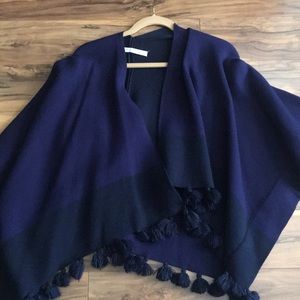 Loft Poncho... brand new tags on !
